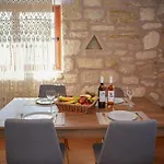 Sundaymar Stone House